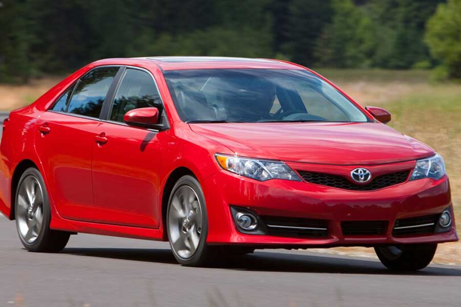 Toyota-Camry-SE-2012 in Best Sport Sedans Under 20k