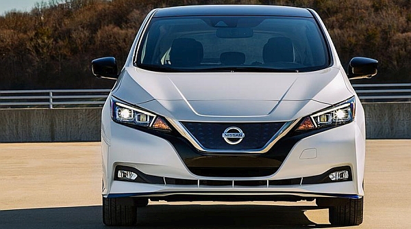 Nissan Leaf (2925 units sold)
